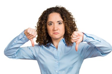 genç güzel kadınlar başparmak aşağı