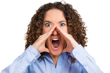 öfkeli kadın çığlığı