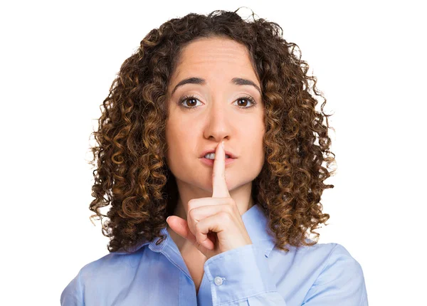 Kvinna med fingret på hennes läppar gestikulerande shh — Stockfoto