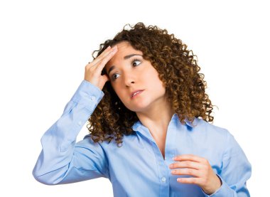 Başı ağrıyan kadın