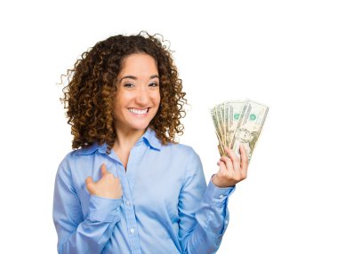 Mutlu başarılı genç iş kadını para para tutan heyecanlı