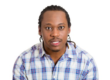 Kızgın genç hoşnutsuz adam 