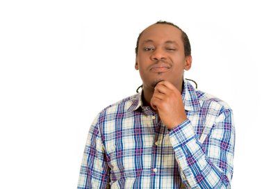 hoşnutsuz, kızgın, kötü tutum ile huysuz huysuz adam