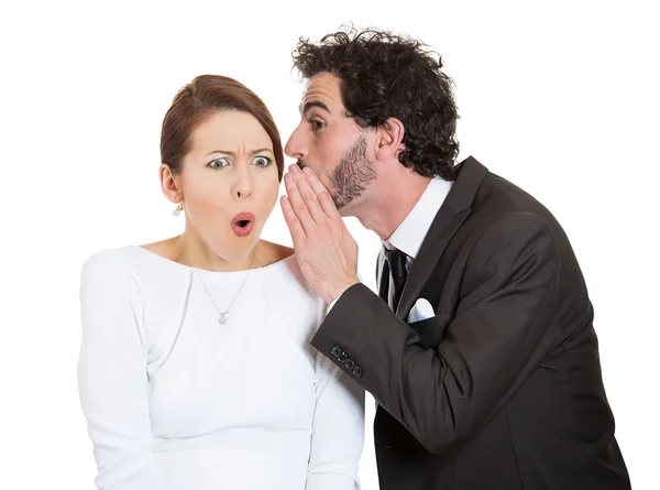 Пара чоловік жінка пліткує — стокове фото