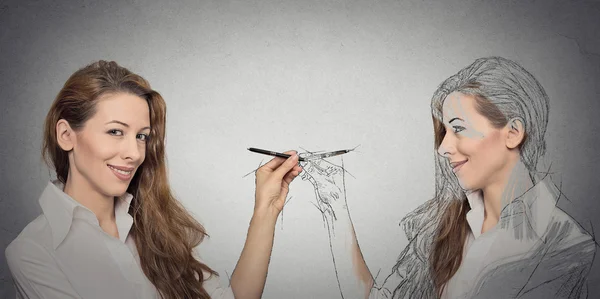 Красивые стильные платья. Интересные платья. Модные луки. Стильная девушка в голубом. Фюсун линднер 2020.