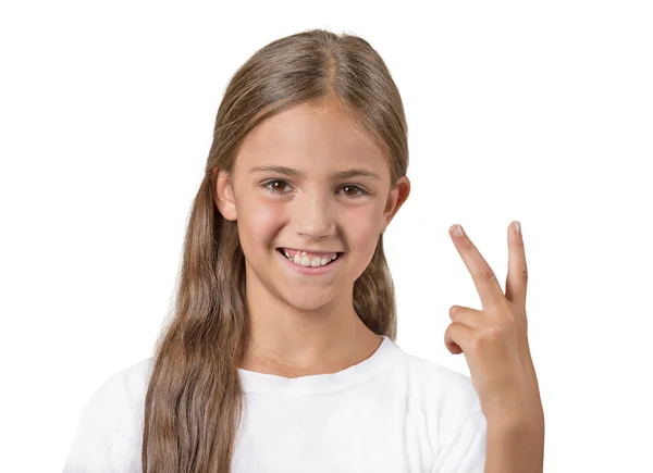 Feliz adolescente chica dando número dos, signo de victoria —  Fotos de Stock