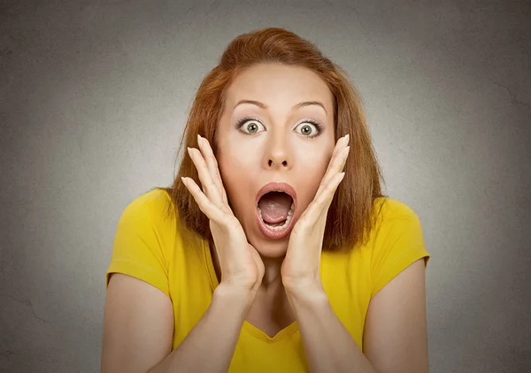 Shocked woman — Stock Photo, Image