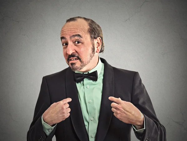 Benimle konuşmak isteyen rahatsız iş adamı?