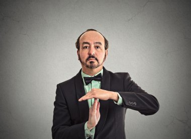 işadamı executive gösteren zaman aşımı işareti jest el