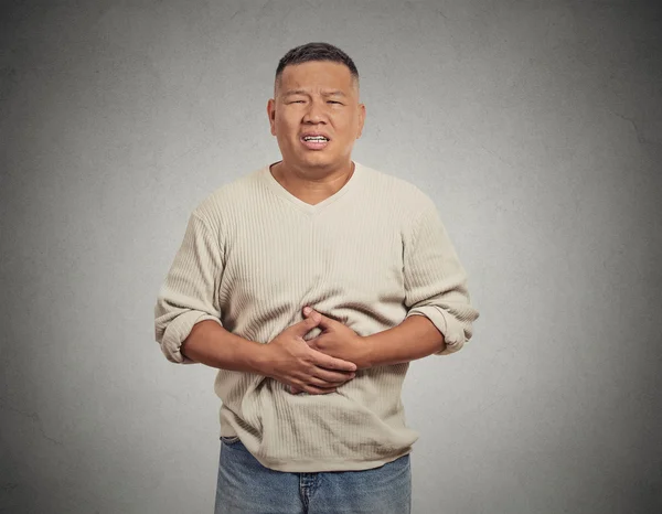 Hombre con dolor de estómago — Foto de Stock