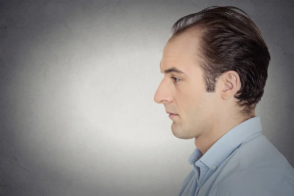 Profilbild Kopfschuss Porträt traurig belästigt gestressten Mann — Stockfoto