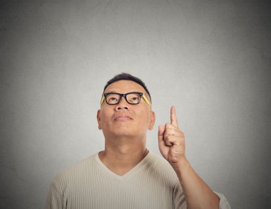 Adamın başının üstünde boş boşaltmak bakarak kadar fikir işaret parmağı yok