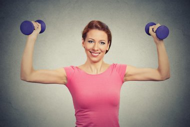sağlıklı model kadın halter kaldırma kasların esneme uygun 