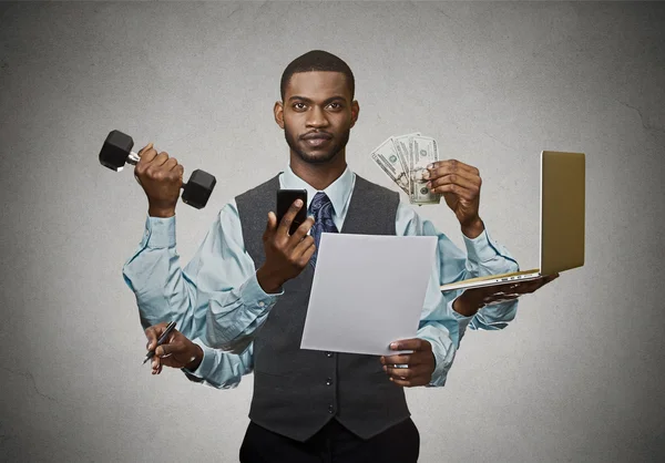 Multitasking mannen upptagen företagsledare — Stockfoto