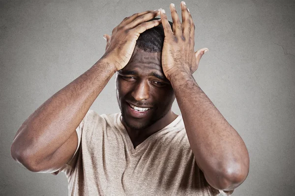 Triest depressief, benadrukt, alleen teleurgesteld sombere jonge man — Stockfoto