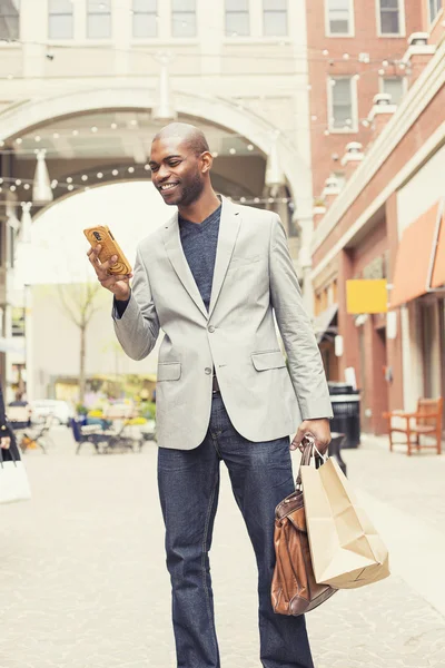 Shopping homme images libres de droit photos de Shopping homme Depositphotos