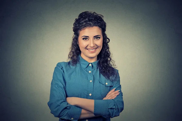 Feliz Sorrindo Jovem Mulher — Fotografia de Stock