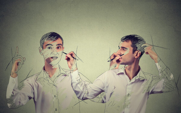 Создай свою концепцию. Молодой человек рисует картину, рисует себя
