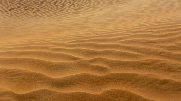 Prachtige Patronen Gecreëerd Zandduinen Door Wind Prachtige Woestijnlandschappen — Stockfoto