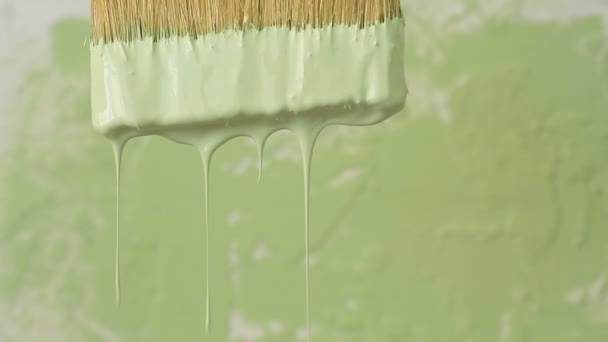 Couleur Vert Épais Goutte Peinture Tombe Lentement Fraîchement Peint Fond — Video