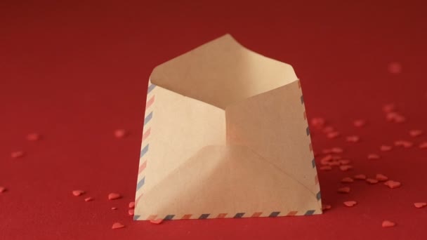 Coração Vermelho Forma Açúcar Confete Caindo Cartão Saudação Valentim Fundo — Vídeo de Stock