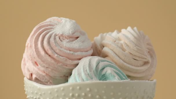 Dolce Marshmallow Fatto Casa Colorato Morbido Verde Menta Pastello Rosa — Video Stock