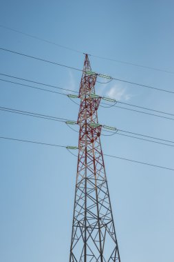 Power pylon 2