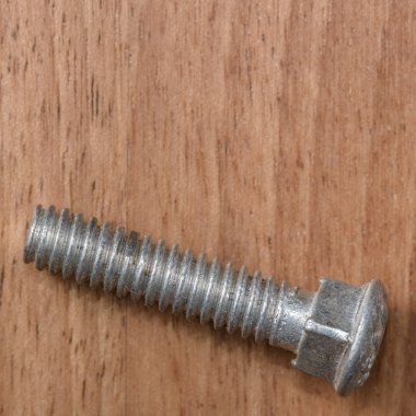 Ahşap üzerine cıvata