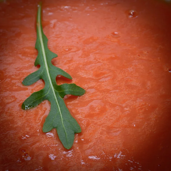 Domates soslu rucola