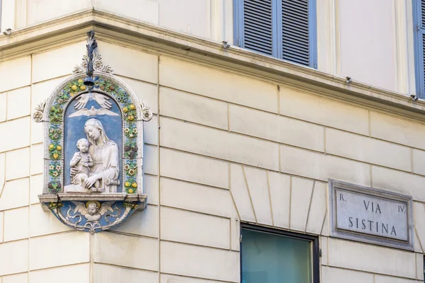 Estatua de Madonna — Foto de Stock