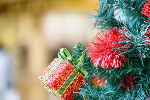 Kerstmis decoratie in het plein — Stockfoto