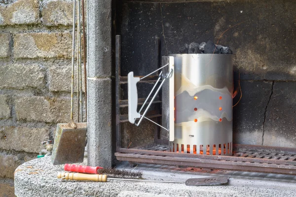 Aansteker voor barbecue — Stockfoto