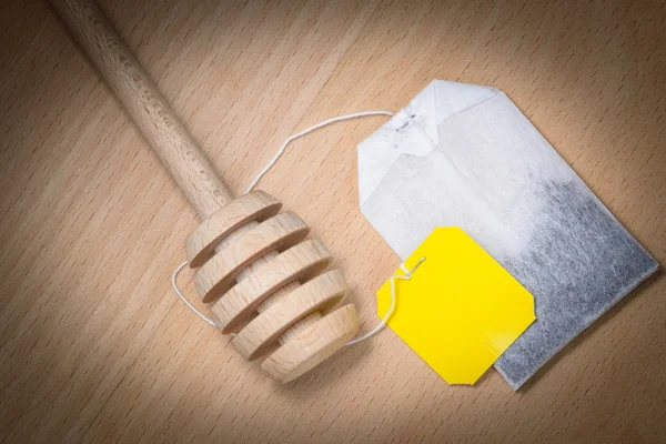 Honey spoon and Tea — Stock Photo, Image