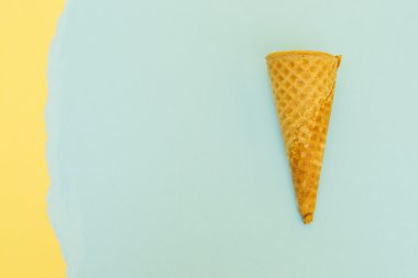 Boş kırılgan şeker koni