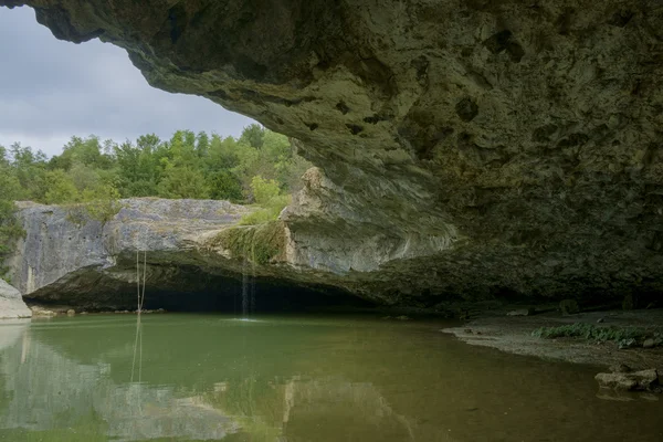 Pazinski krov denilen şelale