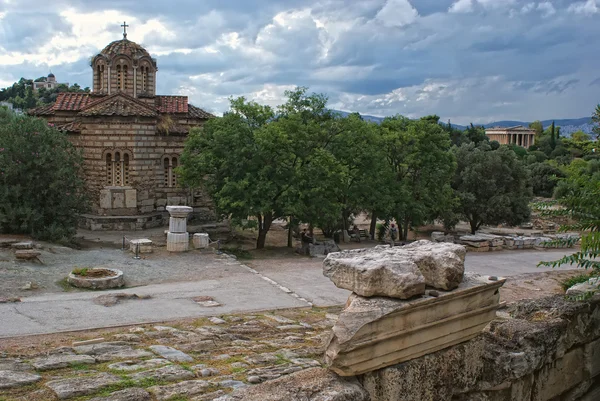 Oude Byzantijnse kerk in het centrum van Athene. Griekenland. — Stockfoto