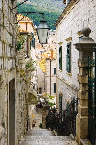 Alley in Dubrovnik — Stockfoto