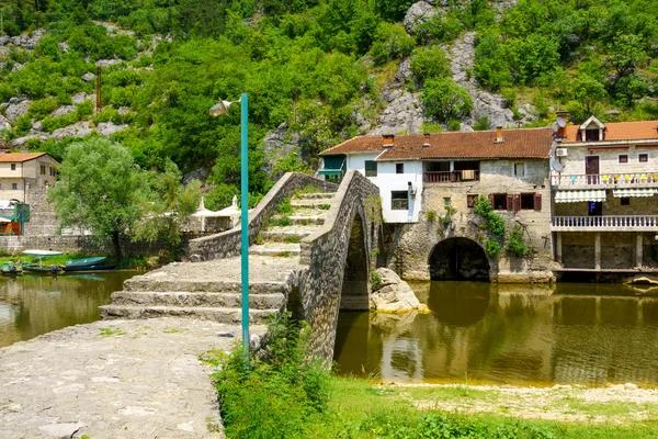 Puente de Rijeka Crnojevica — Foto de Stock