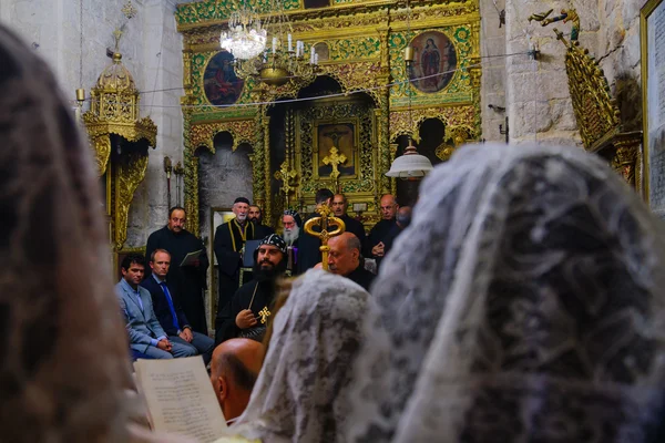 Wassen van de voeten ceremonie, in de Syrisch-orthodoxe St. Marks c — Stockfoto