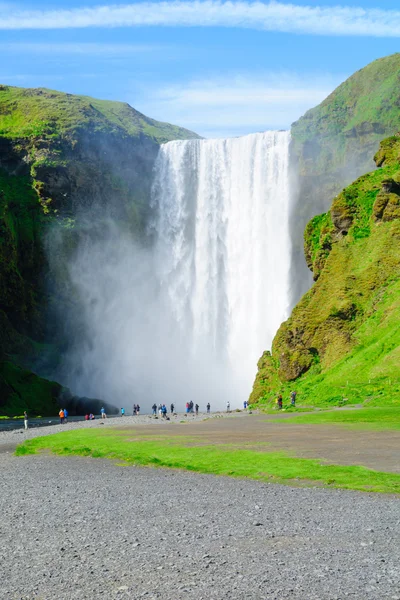 Skogafoss καταρράκτη, στην Νότια Ισλανδία — Φωτογραφία Αρχείου