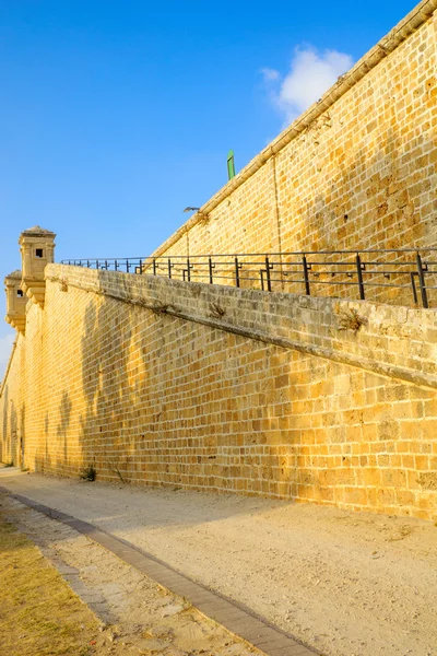 The land walls of the old city of Acre — Stock Photo, Image