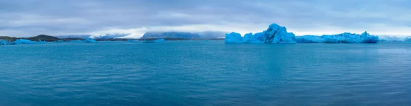 Ледниковая лагуна Йокульсарлон — стоковое фото