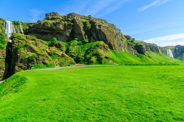 Seljalandsfoss Şelalesi, Güney İzlanda — Stok fotoğraf