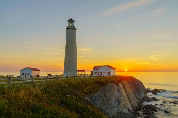 Nascer Sol Farol Cap Des Rosiers Península Gaspe Quebec Canadá — Fotografia de Stock