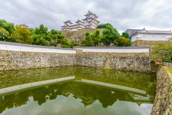 Himeji Kalesi ve Mikuni Gölü manzarası, Himeji, Hyogo Bölgesi, Japonya