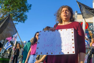 Hayfa, İsrail - 15 Mayıs 2021: Yerel halkın savaşa karşı protestosu ve Başbakan Benjamin Bibi Netanyahu, Hayfa, İsrail