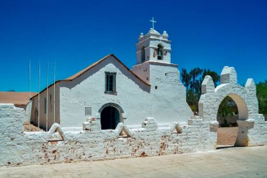 Kuzey Şili 'nin Antofagasta bölgesindeki San Pedro de Atacama Kilisesi manzarası