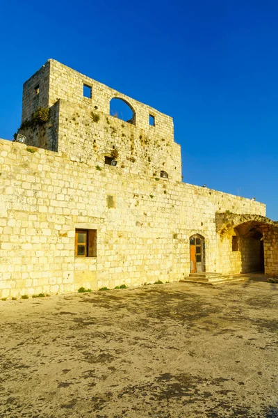 十字軍とその後のオスマン帝国の要塞の眺めイーアム 現在は北イスラエルの西ガリラヤの国立公園 — ストック写真