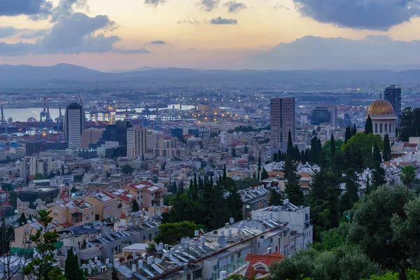 Blauw Uur Voor Zonsopgang Uitzicht Het Centrum Van Haifa Met — Stockfoto
