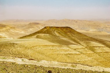 Güney İsrail, Arad yakınlarındaki Yahudi Çölü manzarası